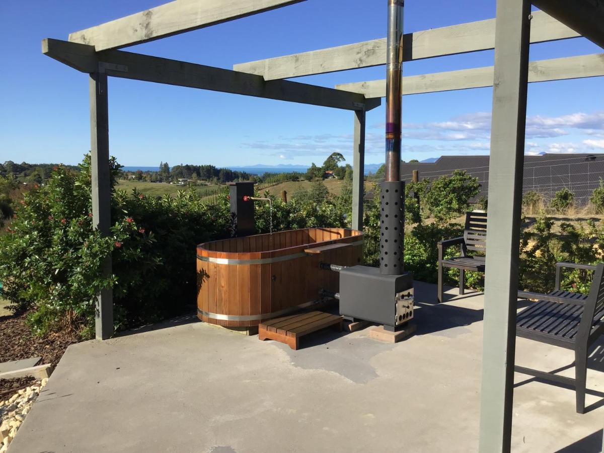 Ferienwohnung The Shed With A View Mahana Exterior foto