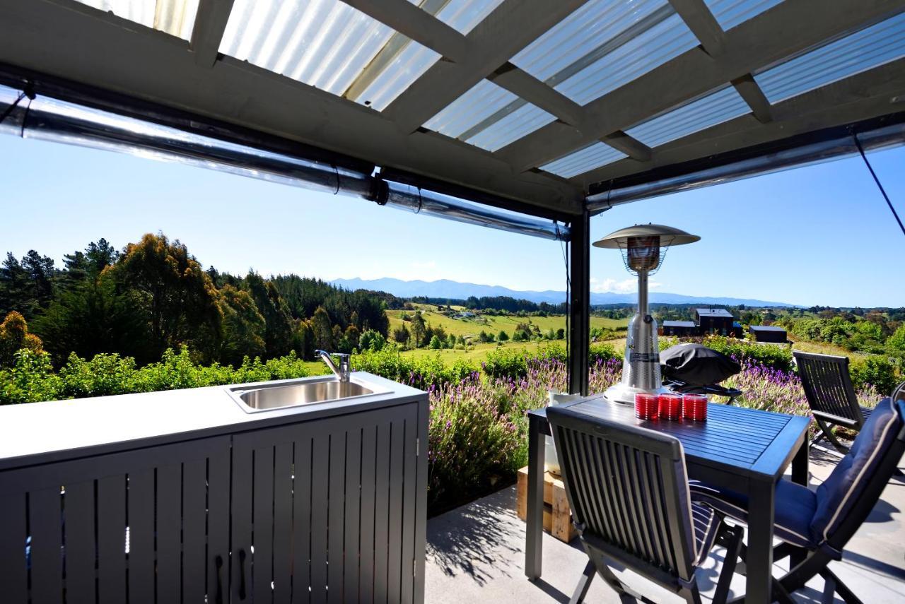 Ferienwohnung The Shed With A View Mahana Exterior foto